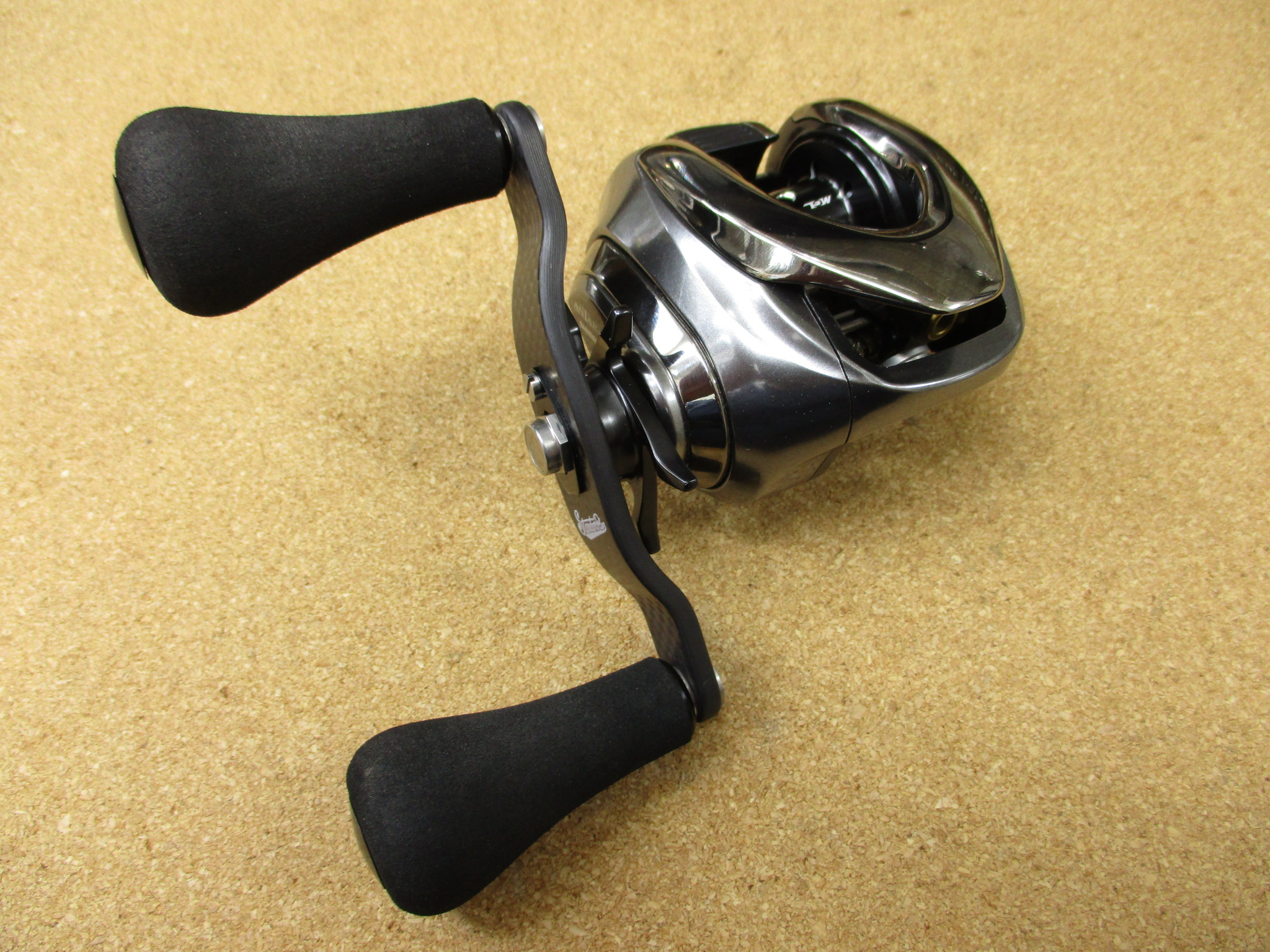 SHIMANO 16 アンタレスDC HG 左ハンドル - リール