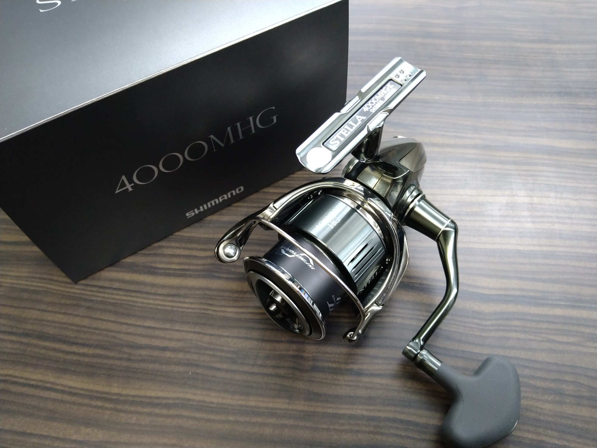 値下げ交渉可！美品SHIMANO 22ステラ 2500S - リール