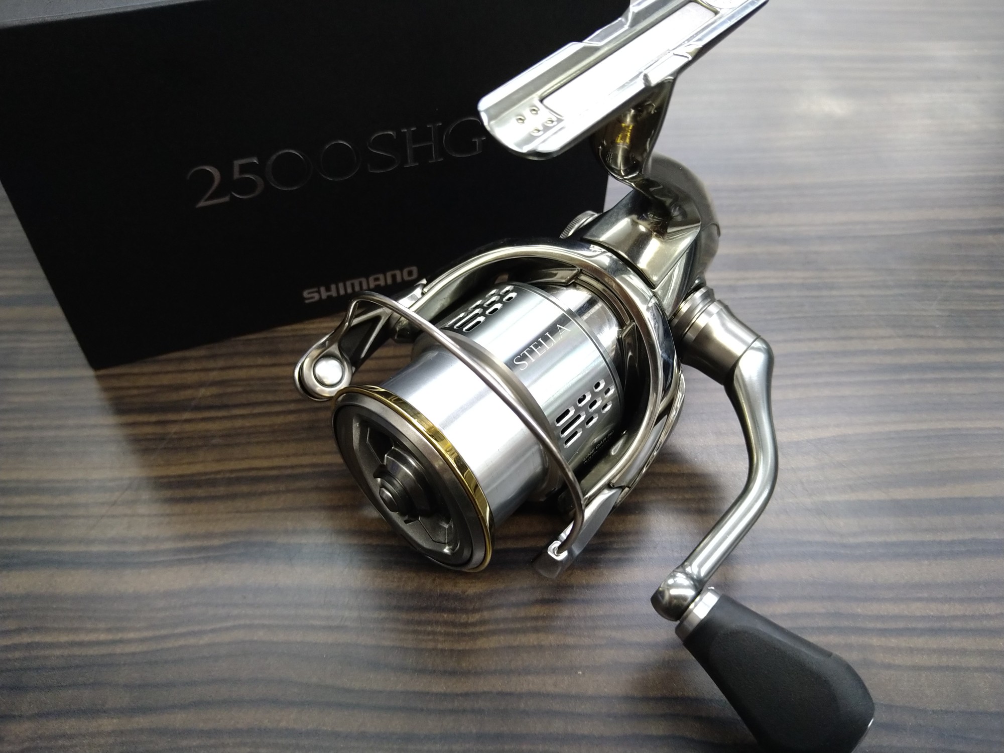 主観ではありますがシマノSHIMANO 18ステラ2500SHG STELLA